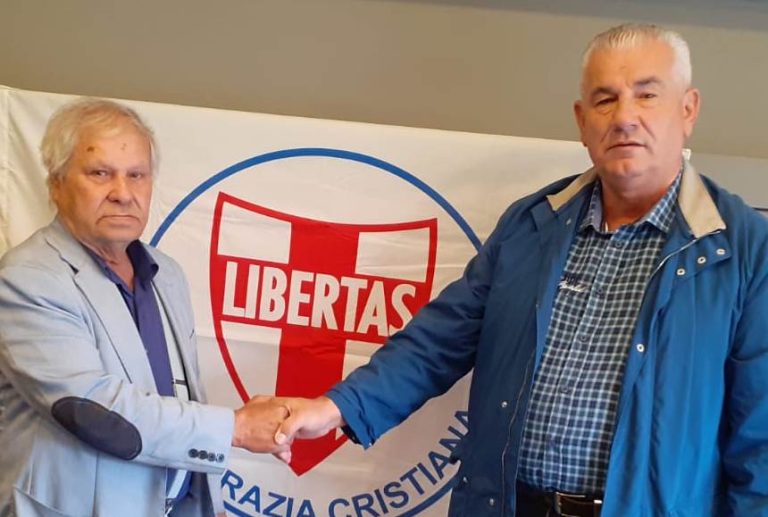 Il Sig. SALVATORE MIDOLO (Brescia) è stato nominato Segretario comunale del Movimento Seniores della Democrazia Cristiana di BRESCIA *